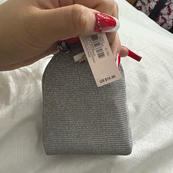 Victoria secret keychain holder - Picture 2 of 2